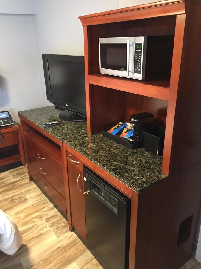 Wigles Motel Leamington Dış mekan fotoğraf