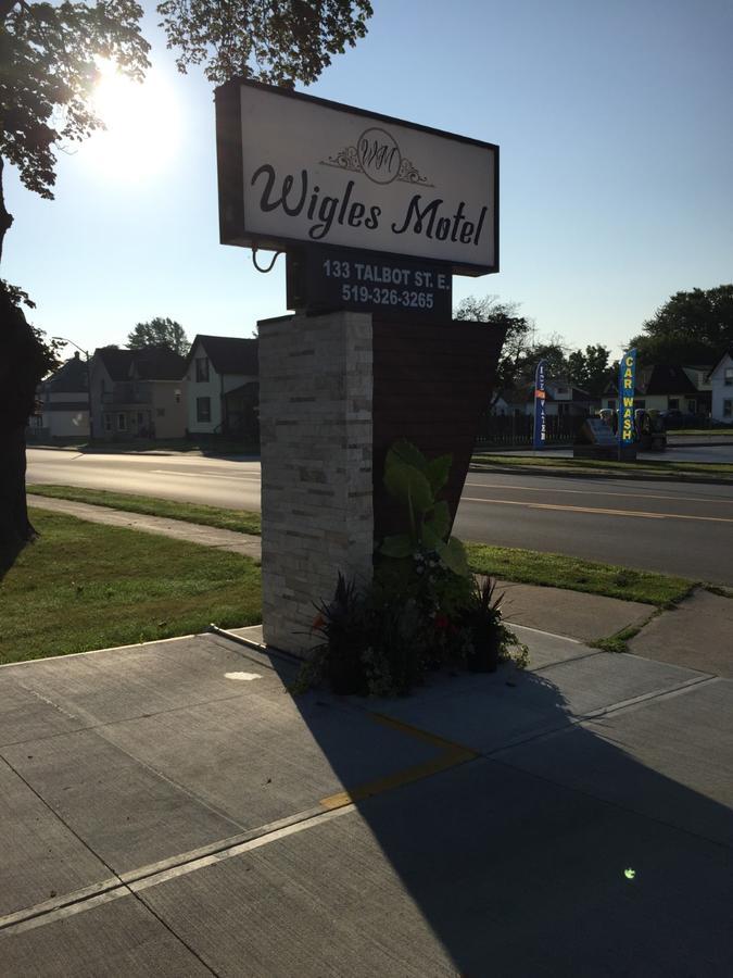 Wigles Motel Leamington Dış mekan fotoğraf